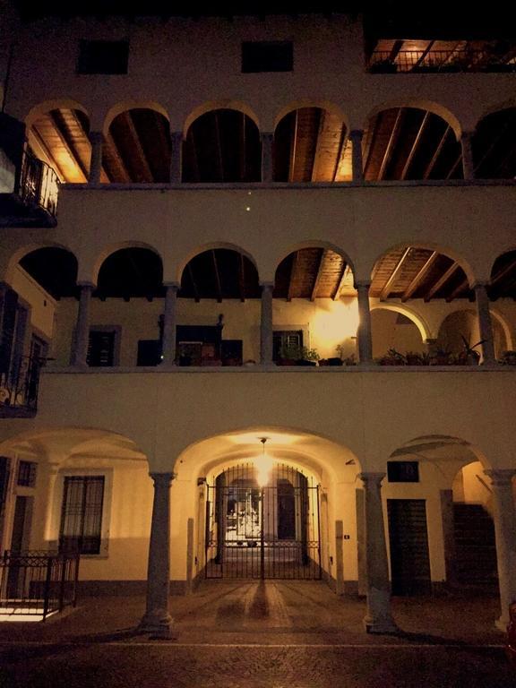 Angolo Del Poeta Bergamo Exterior photo